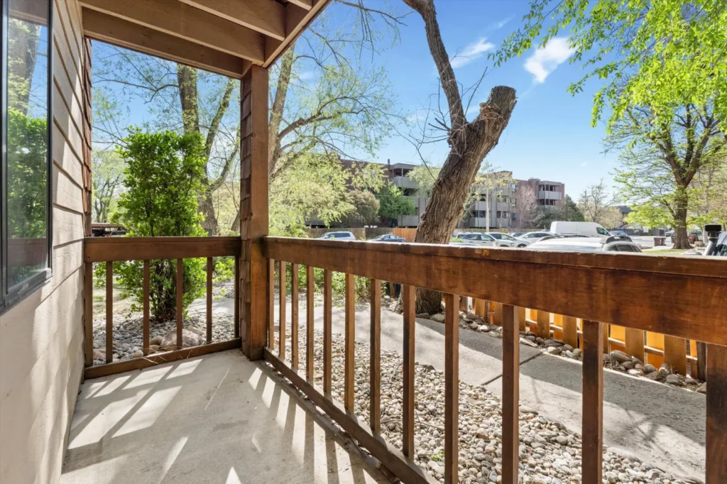 Private balcony at Pepper Park , apartments Boulder, Colorado