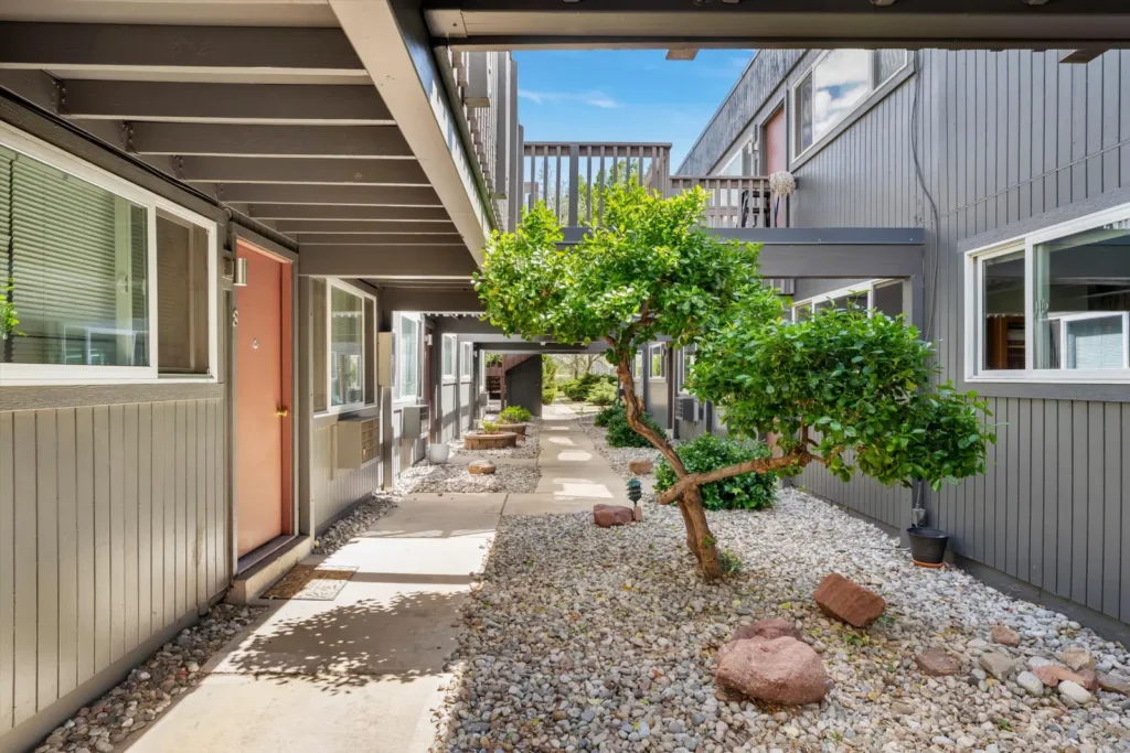 Mohawk Green Apartments