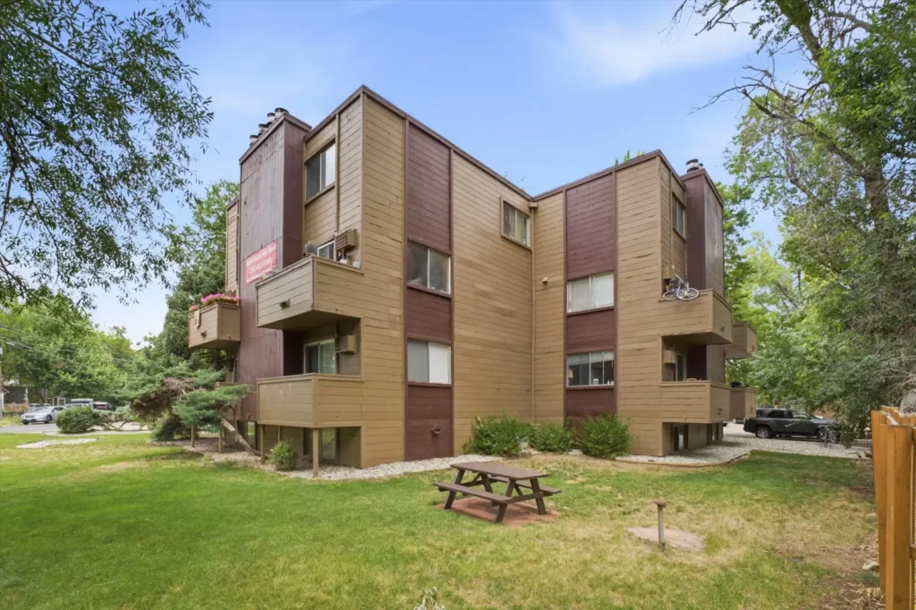 Creekside Apts