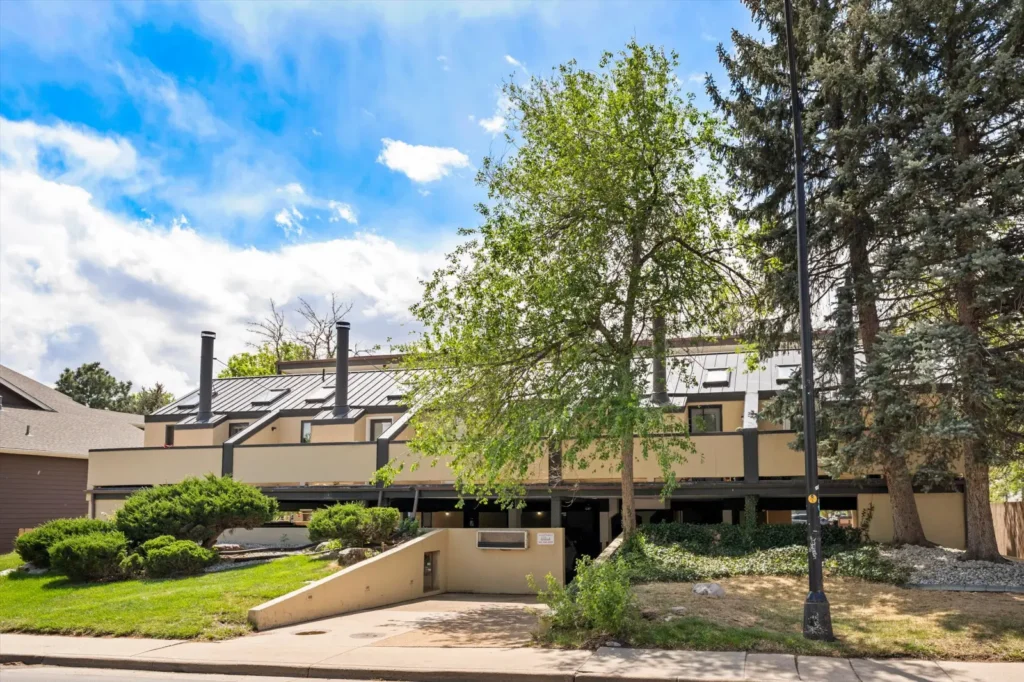 Courtyard exterior at Canyon Crest, Boardwalk Realty Boulder, CO