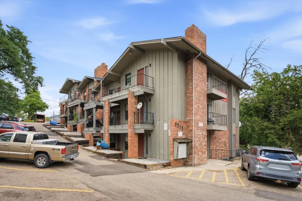 Broadway Apartments