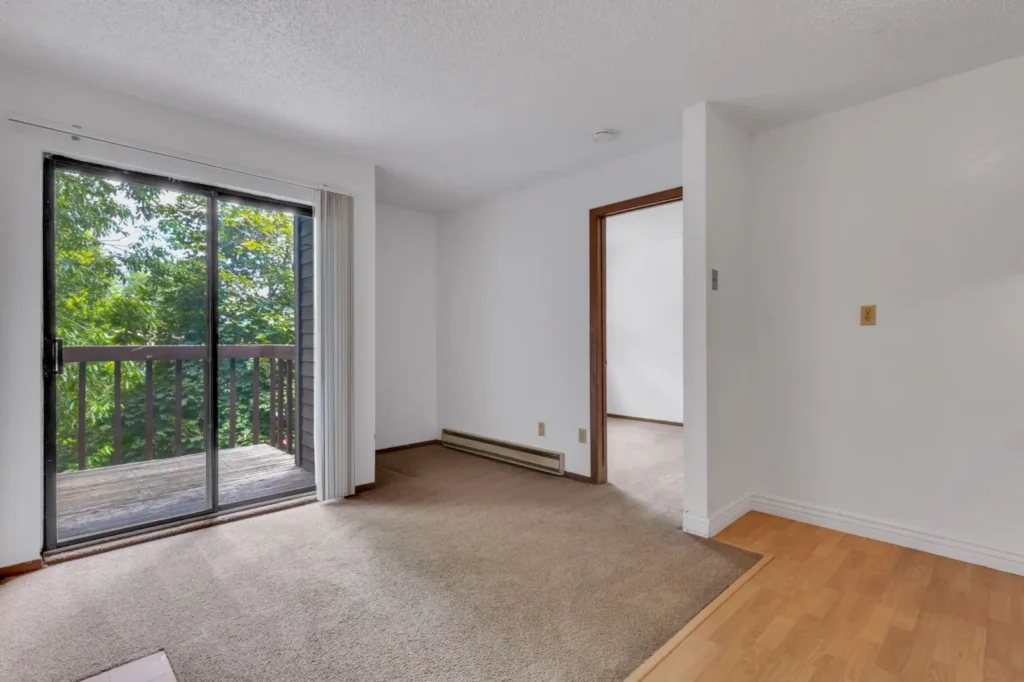 Spacious bedroom at South Street, 1 bedroom apartments Boulder, CO