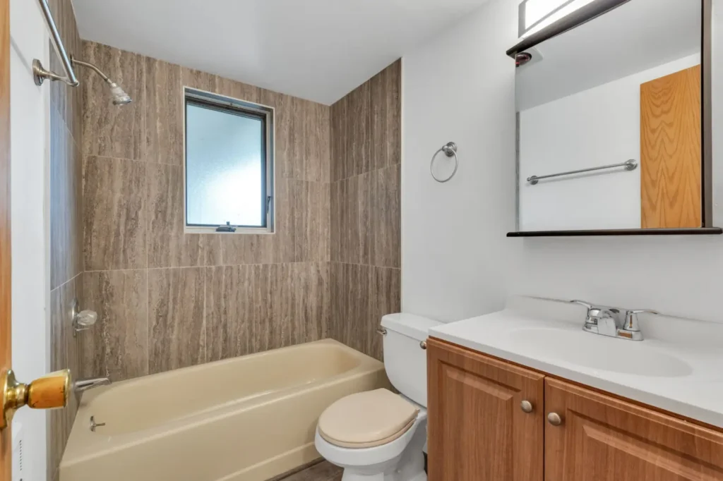 bathroom with tub at Canyon Crest, apartments Boulder, Colorado