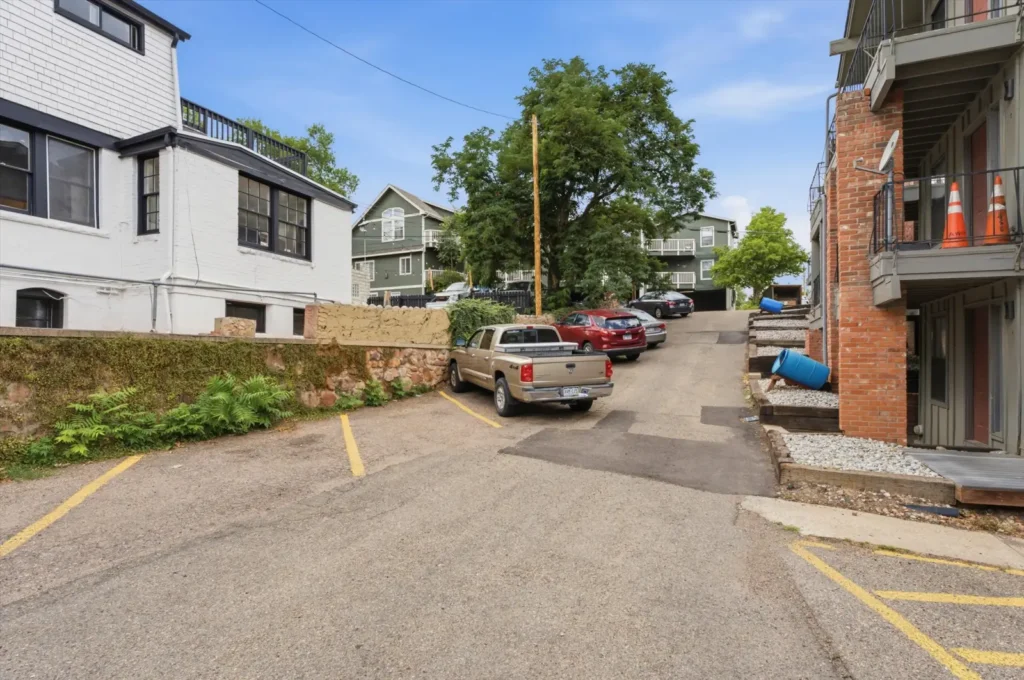Broadway Apartments