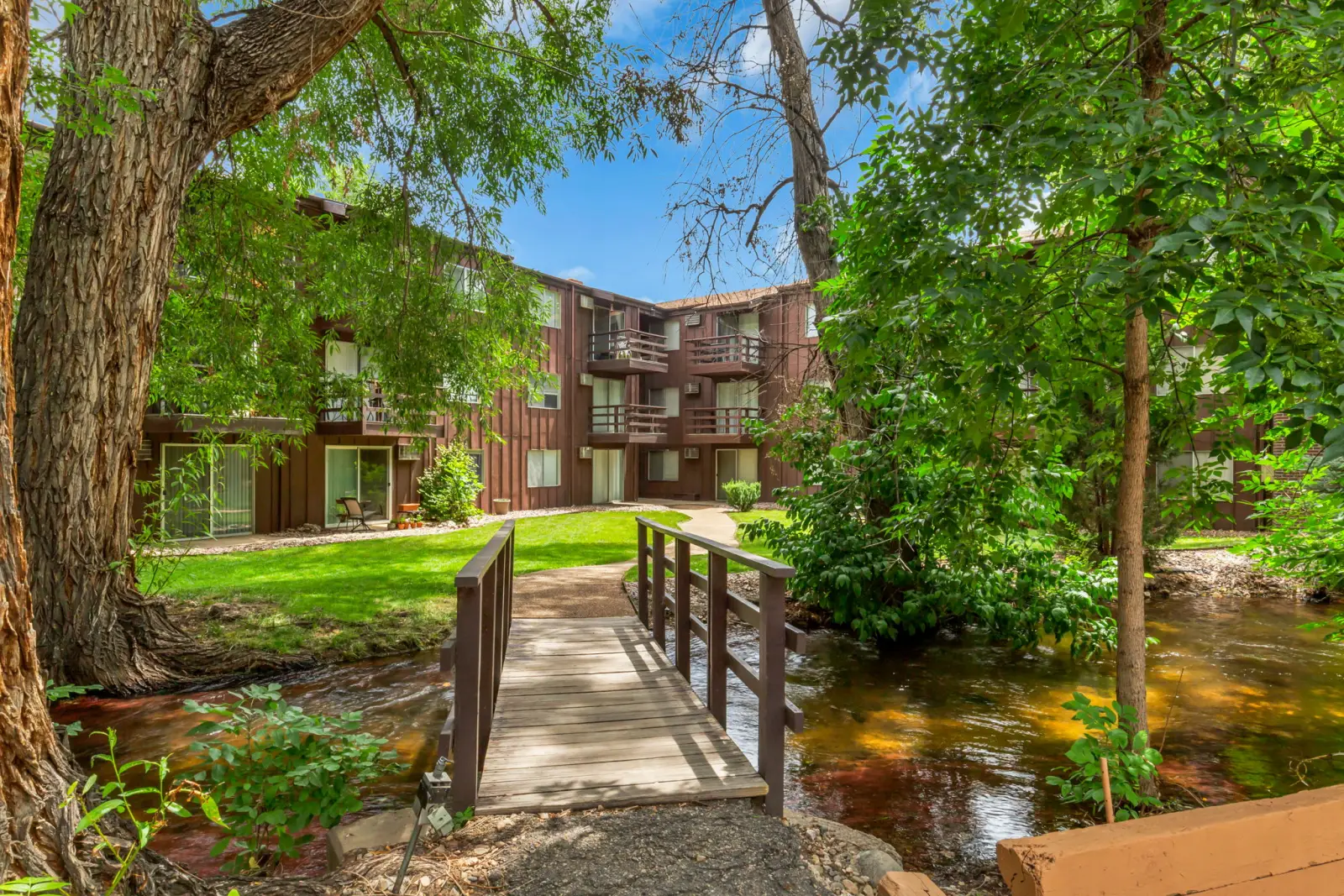 The Cove - 1833 Folsom Street