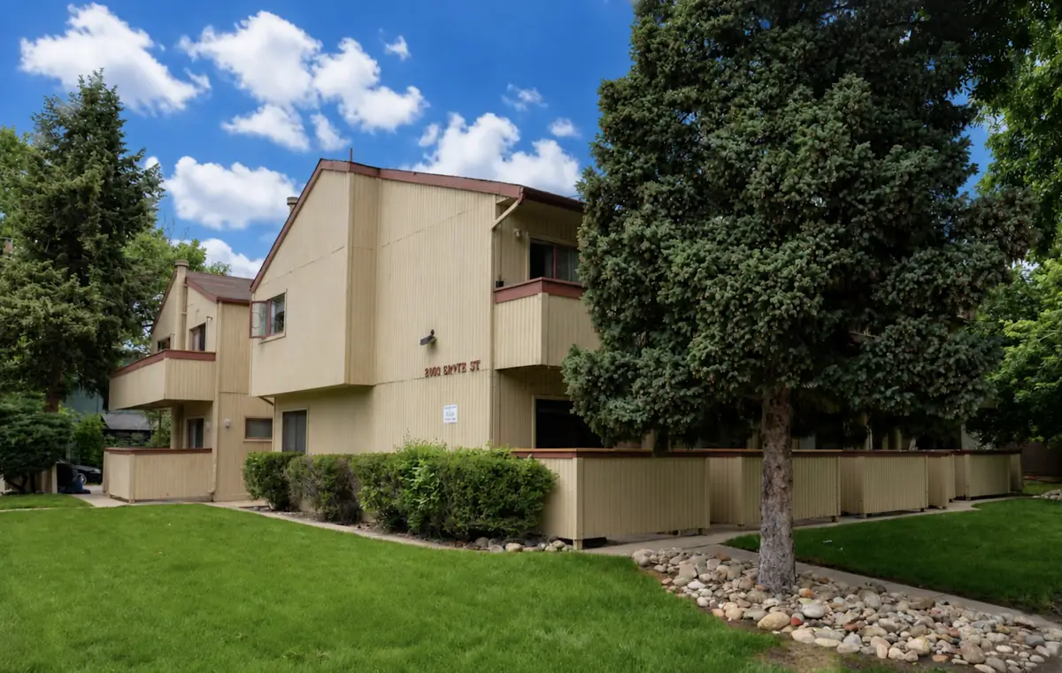 Grove Street Apartments steps from Boulder Creek.
